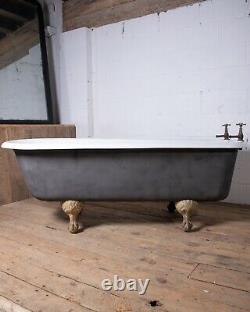 Antique Early 20th Century Restored Clawfoot Cast Iron Bathtub George Jennings