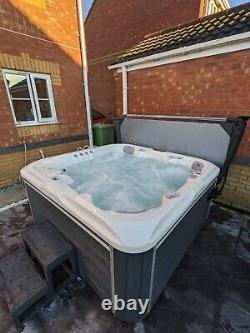 Brand New Luxury The Aquarius Hot Tub Whirlpool 5 Seat Rrp £5499 13amp Balboa