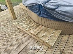 Hot Tub/Jacuzzi decking timber step. Steps for round spas