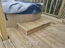 Hot Tub/Jacuzzi decking timber step. Steps for round spas