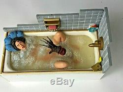 Mezco Cinema of Fear Nightmare On Elm Street Nancy in Bath Tub Scene Freddy WOW