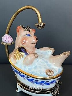 Pig In Bath Tub Trinket Pill Box Peint Main Handpainted Limoges France Adorable